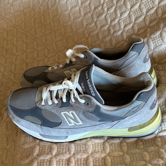 New Balance Men's Gray and Green Sneakers